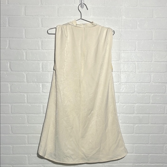 Lena Womens Satin Shift Dress Elegant Sleeveless High Draped Neckline Large - Picture 4 of 7